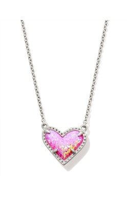 Ari Heart Pendant Necklace in Bubblegum Pink