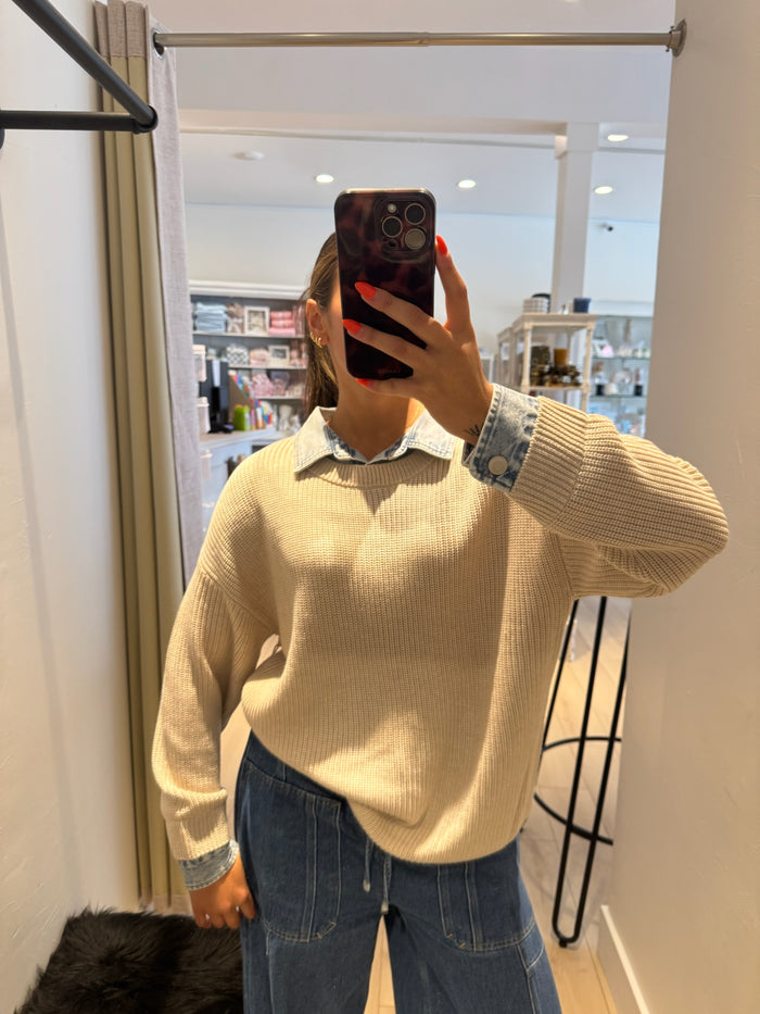 Light Taupe Sweater W. Denim Cuff