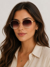 Loop Me in Sunglasses