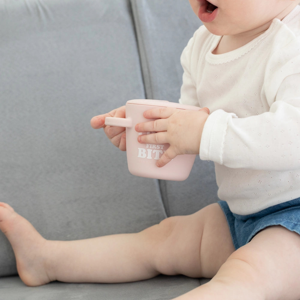 Love First Bite Happy Snacker