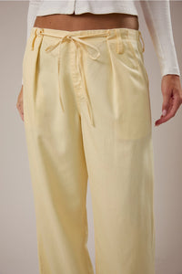 Low Rise Pleated Pants