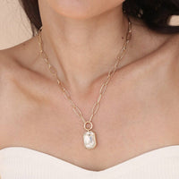 Deco Pendant Gold Necklace