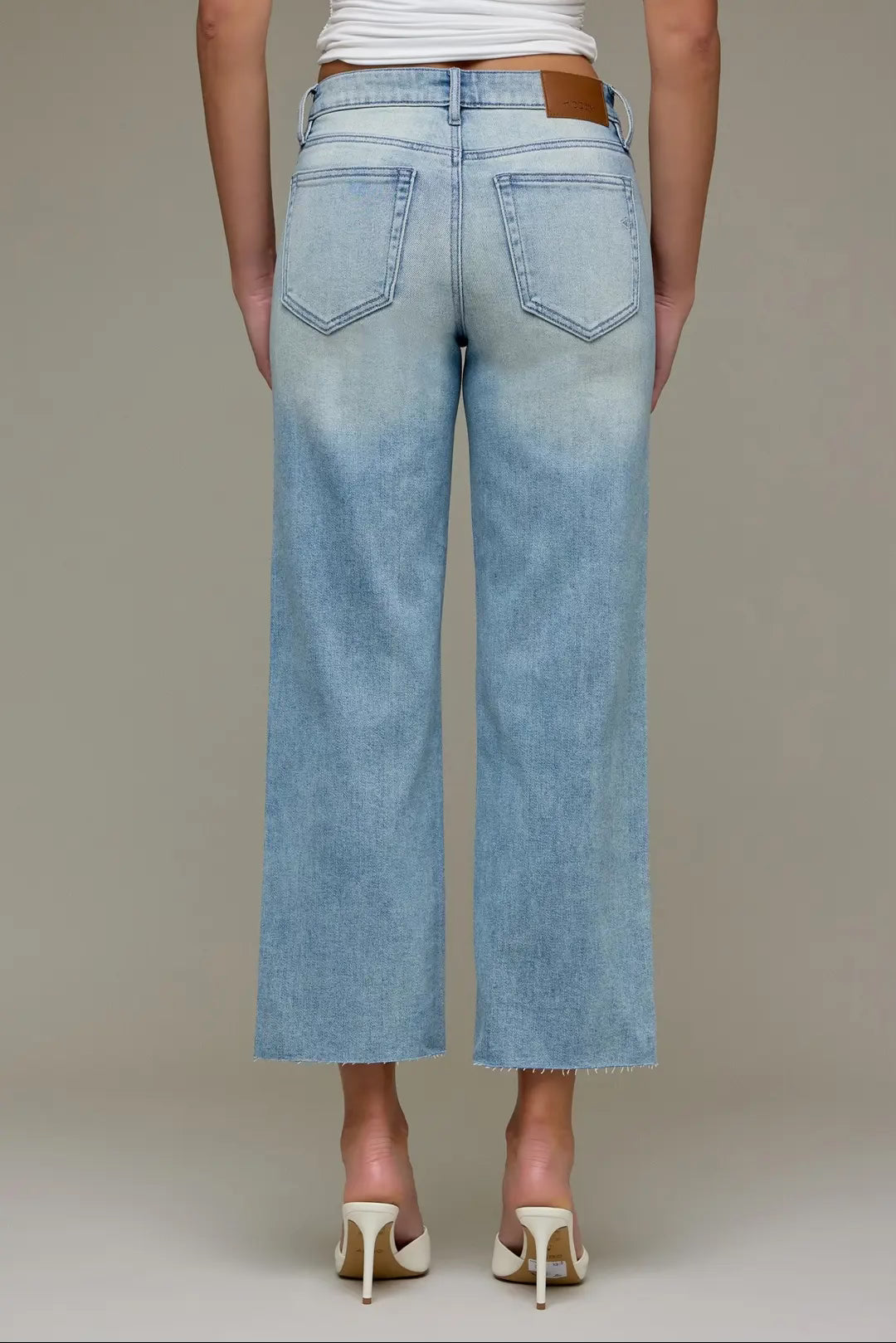 Ella Light Wash Cropped Jean