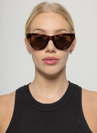 Kinni Tort-Brown Sunglassess