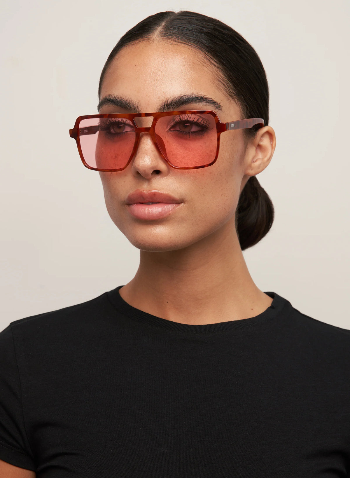 Zoya Orange Tort-Pink Sunglasses